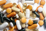 treating antibiotic resistance with vitamin b3